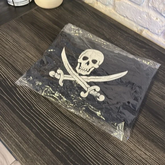 Black Captain Skull T-Shirt men’s - Picture 3 of 4